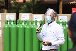 Fundación Romero dona más de 140 mil equipos de protección y 100 cilindros de oxígeno para la región Piura