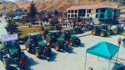 Hudbay Perú entrega 7 tractores y equipos agrícolas al distrito de Velille, provincia de Chumbivilcas (Video)
