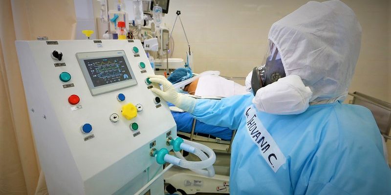 Minsa y UNI presentan ventilador mecánico “FéniX” para asistir a pacientes covid-19