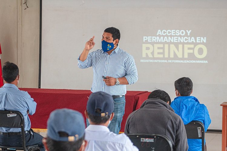 DREMH Áncash se reúne con comuneros de Cahuish, Huaraz, y les brinda asesoría técnica y legal