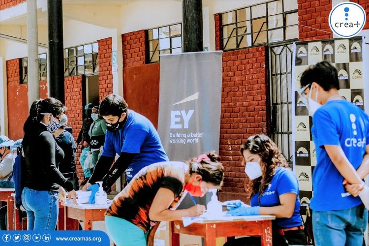 EY Perú La Curacao y Crea+ se unen para entregar 250 tablets a escolares de Talara