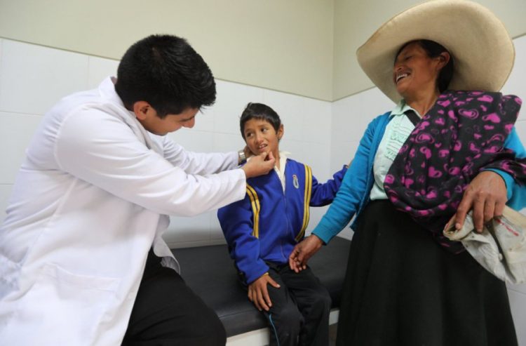 La Salud Pública De Perú En La Lupa Exclusivo 2208