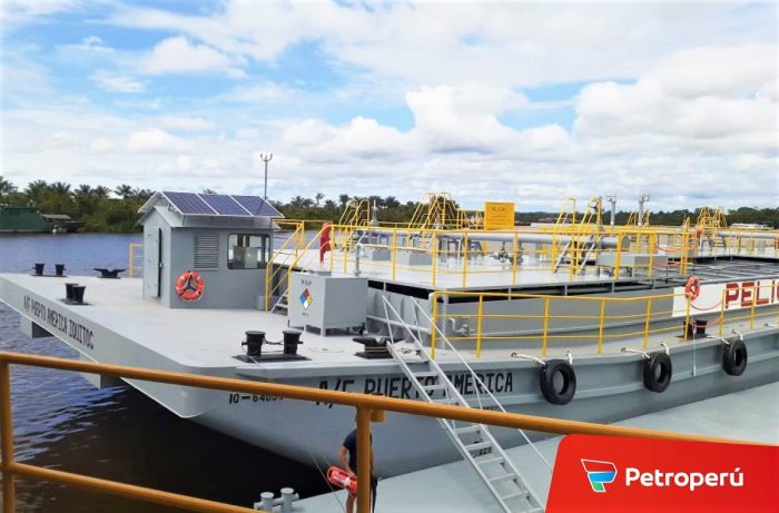 MARINA DE GUERRA DEL PERÚ - Página 8 PETROPERU-recibe-nueva-barcaza-para-el-transporte-de-combustibles-en-la-Amazonia-e1610201970500