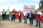 Sacyr y MTC colocan primera piedra para iniciar construcción carretera Santiago de Chuco - Mollepata