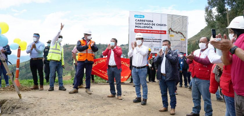 Sacyr y MTC colocan primera piedra para iniciar construcción carretera Santiago de Chuco - Mollepata