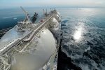 Un buque cisterna con gas licuado en Rusia