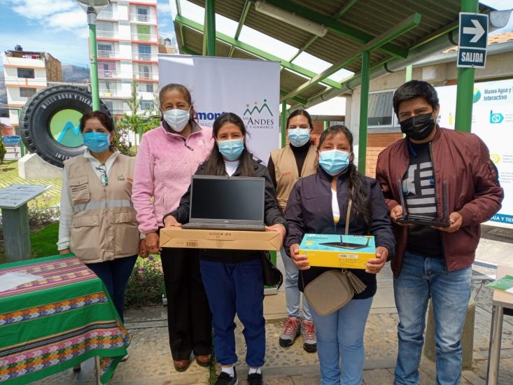 Newmont Yanacocha trabaja en el cierre de brechas digitales en Cajamarca