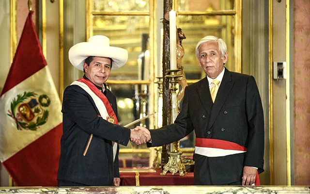 Pedro Castillo y Eduardo González Toro