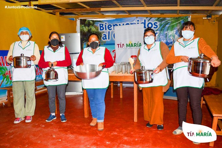 Proyecto minero Tía María entrega equipamiento a dos comedores populares