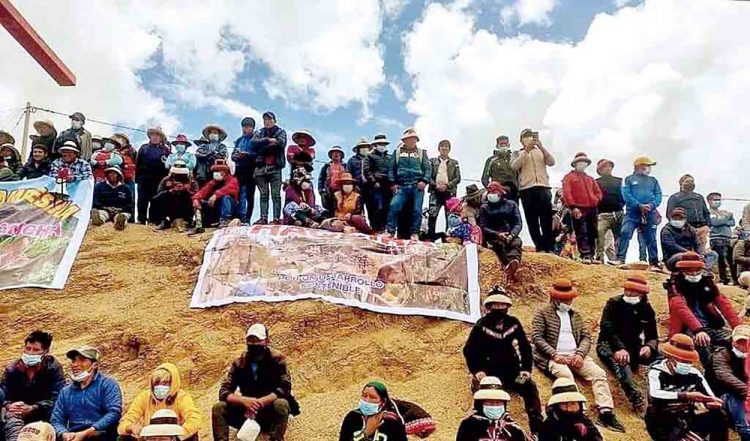 Apurímac, pobladores de Cotabambas bloquean el corredor minero