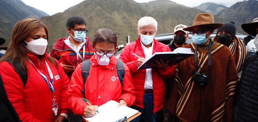 Comitiva del Ejecutivo en Aquia