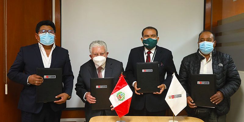 Midagri, Southern Perú y autoridades de Candarave suscriben convenio