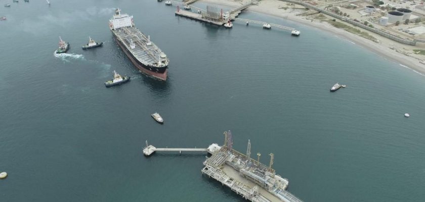 Refinería Talara realiza exitosas maniobras en Terminal Portuario Muelle 2
