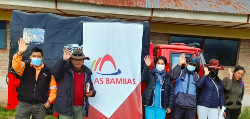 Chumbivilcas Las Bambas entrega equipos en favor de pobladores de Velille