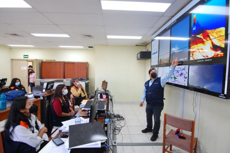 plataforma de monitoreo volcánico en tiempo real (Ingemmet)
