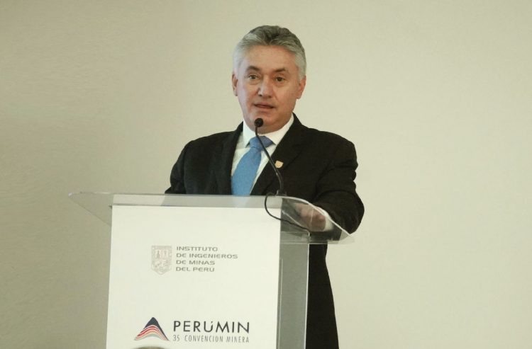 Luis Caballero, presidente de la Cámara de Comercio e Industria de Arequipa