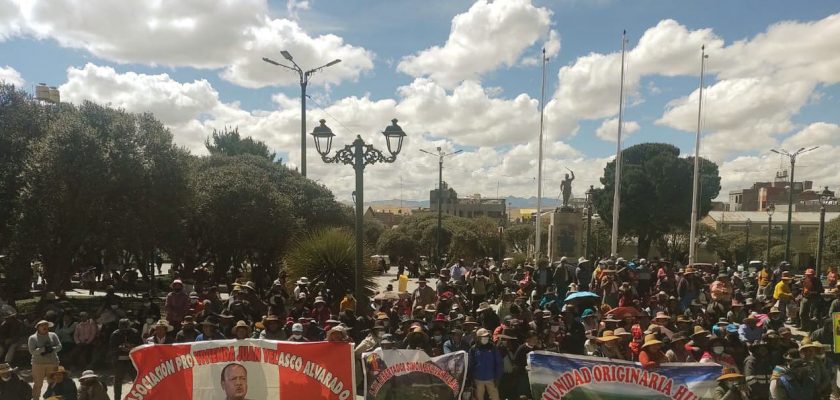 Pobladores de Espinar bloquean el Corredor Minero Sur por bono de 2000 soles