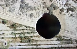 socavón de 25 metros de diámetro en Tierra Amarilla, Chile