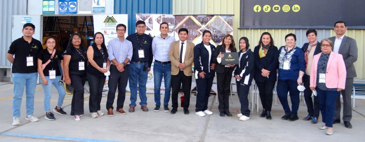 Gold Fields participó en la Primera Feria Minero Escolar Macro Sur organizada por Amautas Mineros