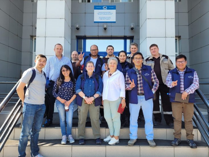 Representantes de Volcan Compañía Minera viajan a Kazajistán