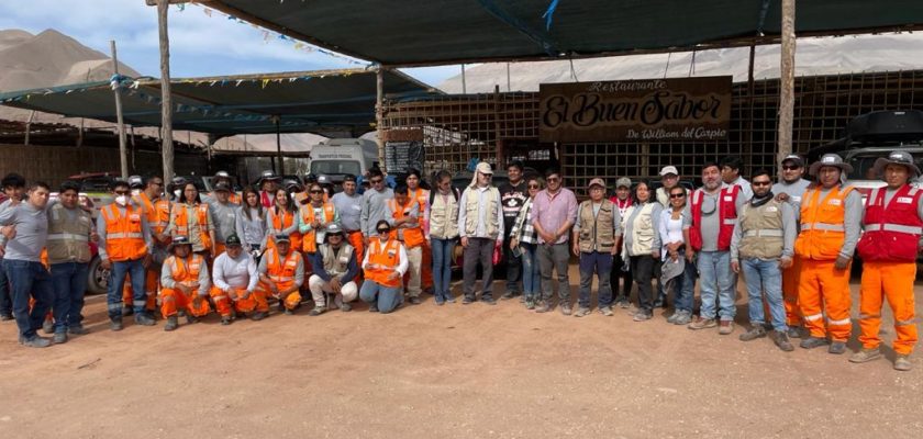 Compañía Minera Zafranal realiza jornada de limpieza