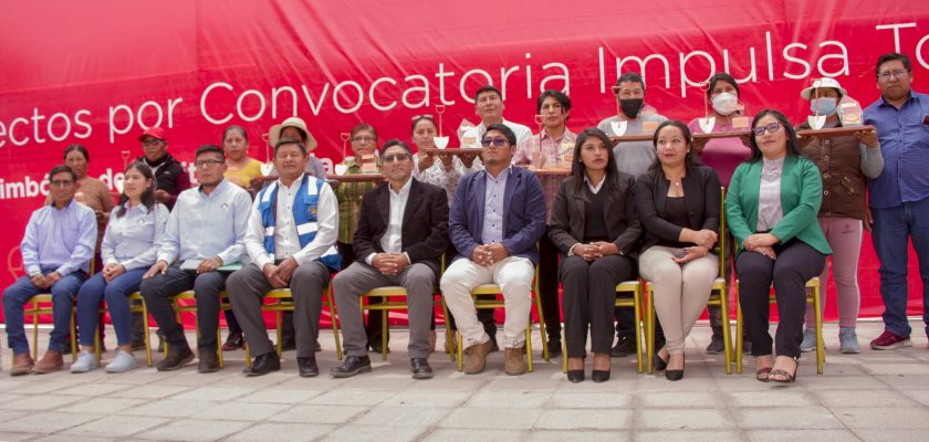 Southern Perú y comité comunitario entregaron capital semilla simbólico a ganadores de “Impulsa Torata 2022”