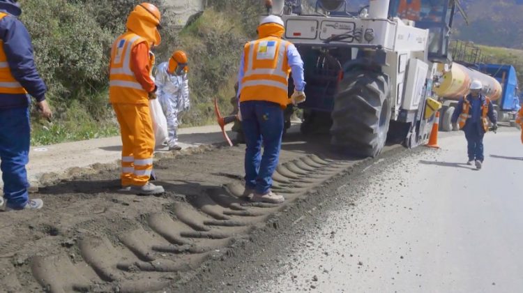 mantenimiento y asfaltado de la carretera Cajacay (Antamina)