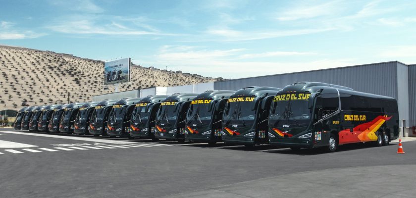Volvo Group Peru y Cruz del Sur flota de buses para transporte de personal a Minsur
