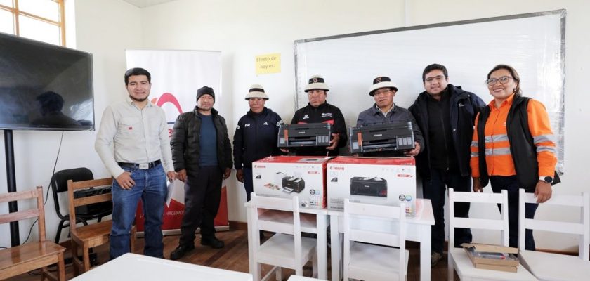 Minera Las Bambas entrega aulas equipadas a centro educativo de Cotabambas