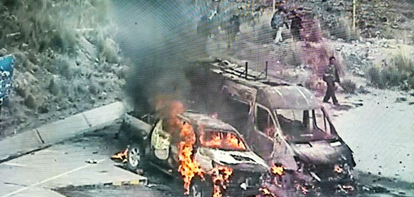 Vándalos atacan instalaciones de Compañía Minera Antapaccay y queman dos vehículos