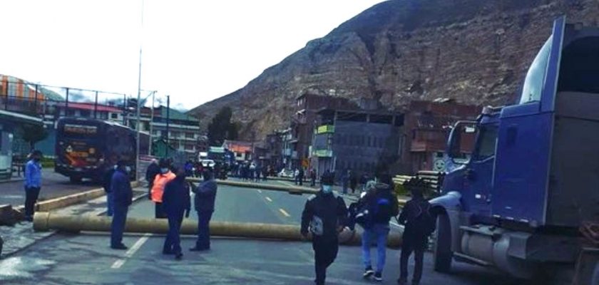 bloqueo de vías en Puno