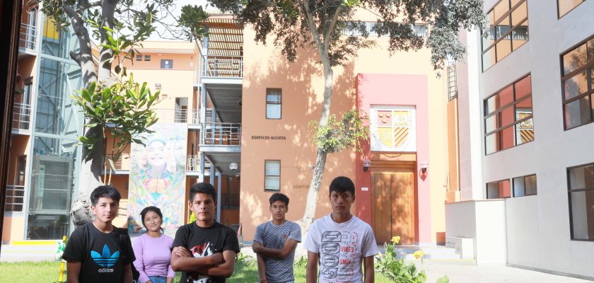 (Kallpa Generación) Cinco jóvenes de Tayacaja reciben beca integral para estudiar en Lima