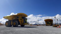 Alrededor de 100 técnicos serán contratados para ensamblar maquinaria de Komatsu-Mitsui
