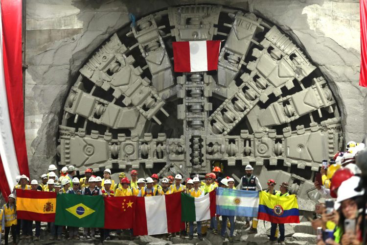La tuneladora Micaela llega a la estación Puerto del Callao de la Línea 2 del Metro de Lima y Callao