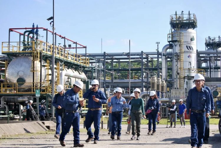 refinería de petróleo en Ecuador