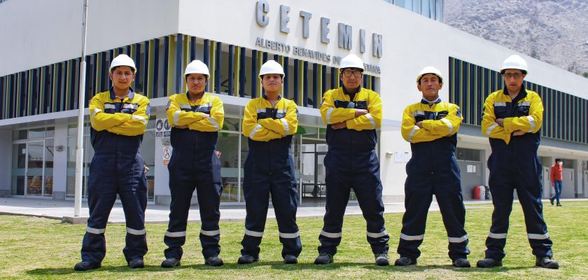 Estudiantes de región Yauyos cursan carreras técnicas en CETEMIN gracias a Sierra Metals Corona