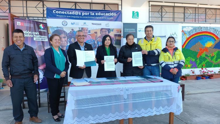 “Conect@dos por la educación” en Cajamarca