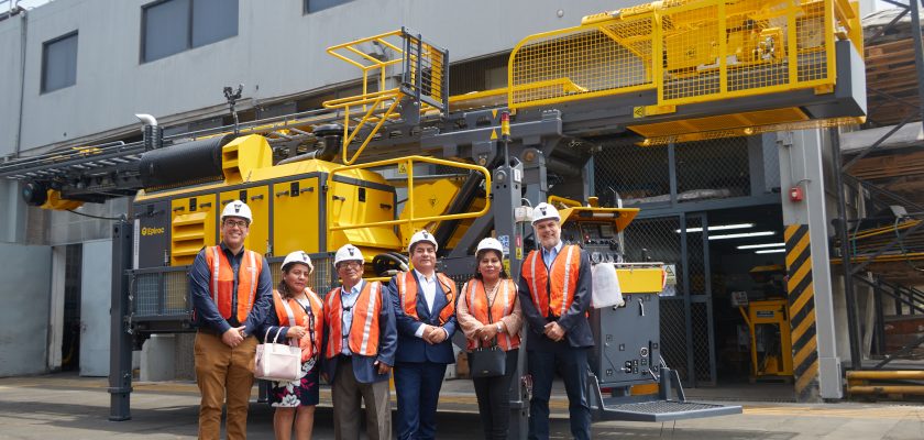 Epiroc entrega moderno equipo de perforación de diamantina de pozos profundos a contratista Explo Drilling Perú
