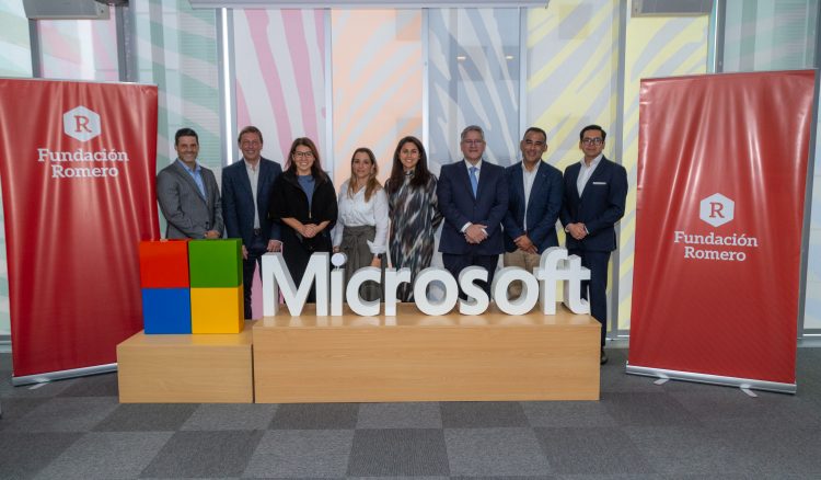 Microsoft y Fundación Romero 