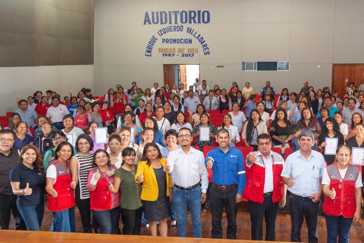 Consorcio Camisea: Más de 500 docentes culminaron programas de capacitación para fortalecer competencias educativas