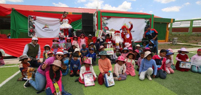 Antapaccay celebra la Navidad en Espinar (1)