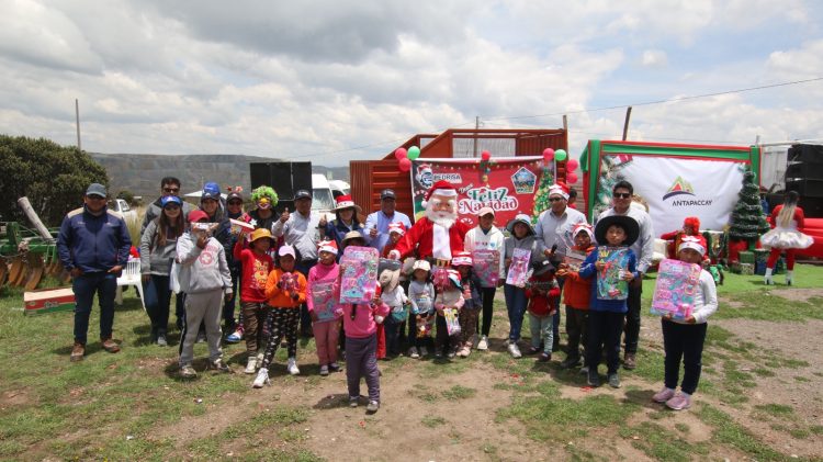 Antapaccay celebra la Navidad en Espinar 