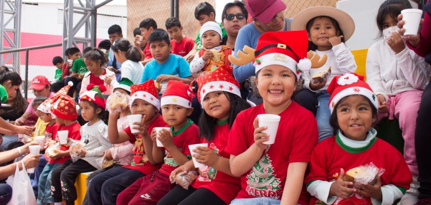 Southern Perú comparte la alegría de la Navidad con niños de comunidades vecinas