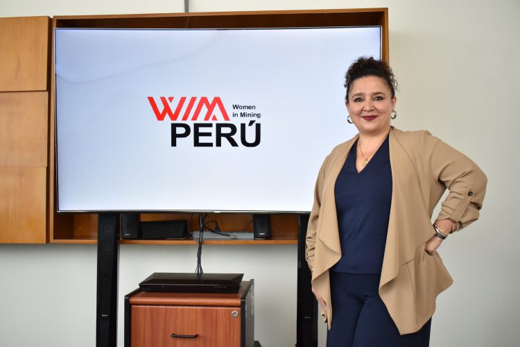 Karina Zevallos, presidenta de Women in Mining Perú