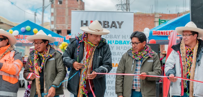 Hudbay Perú construcción de pistas y veredas en Velille