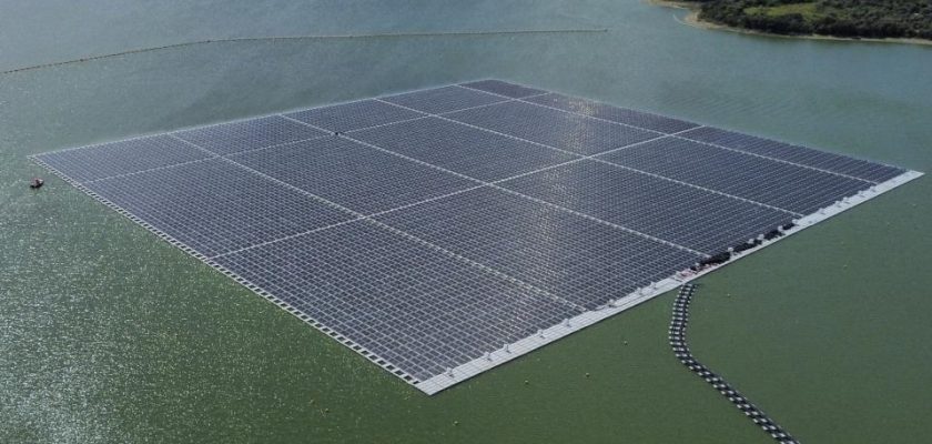 central solar flotante de Brasil