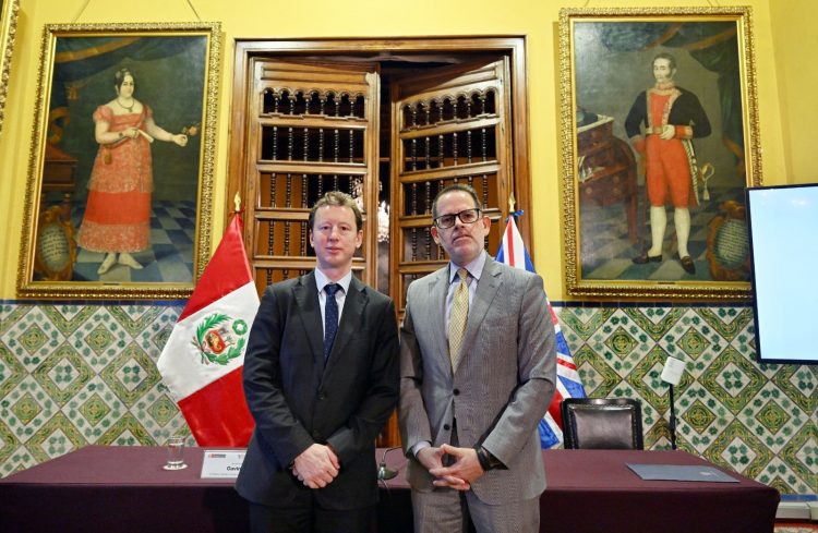Perú y Reino Unido