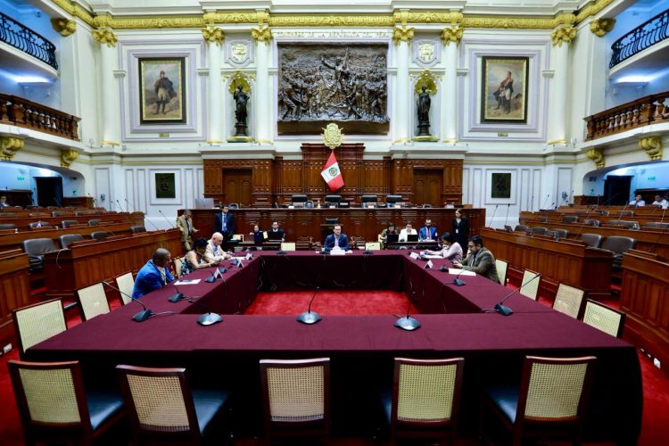 Comisión de Descentralización, Regionalización, Gobiernos Locales y Modernización de la Gestión del Estado