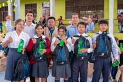 Cusco: Camisea realiza entrega de implementos para escolares y colegios de 16 comunidades y asentamientos rurales de Megantoni