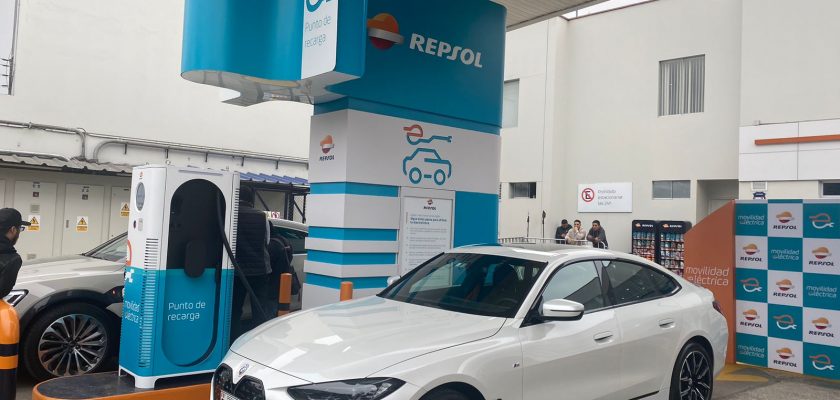 Repsol inaugura su primera electrolinera en el Perú